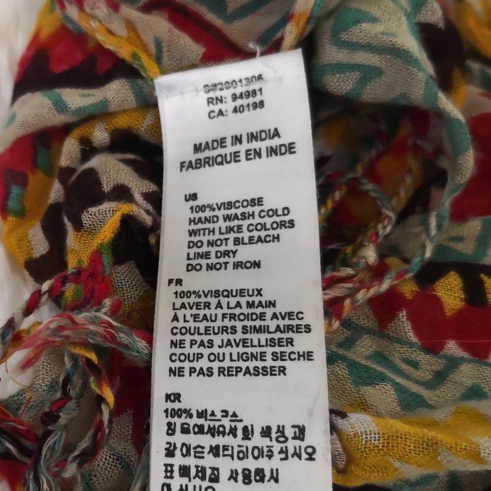 Geometric pattern scarf - Picture 5 of 5